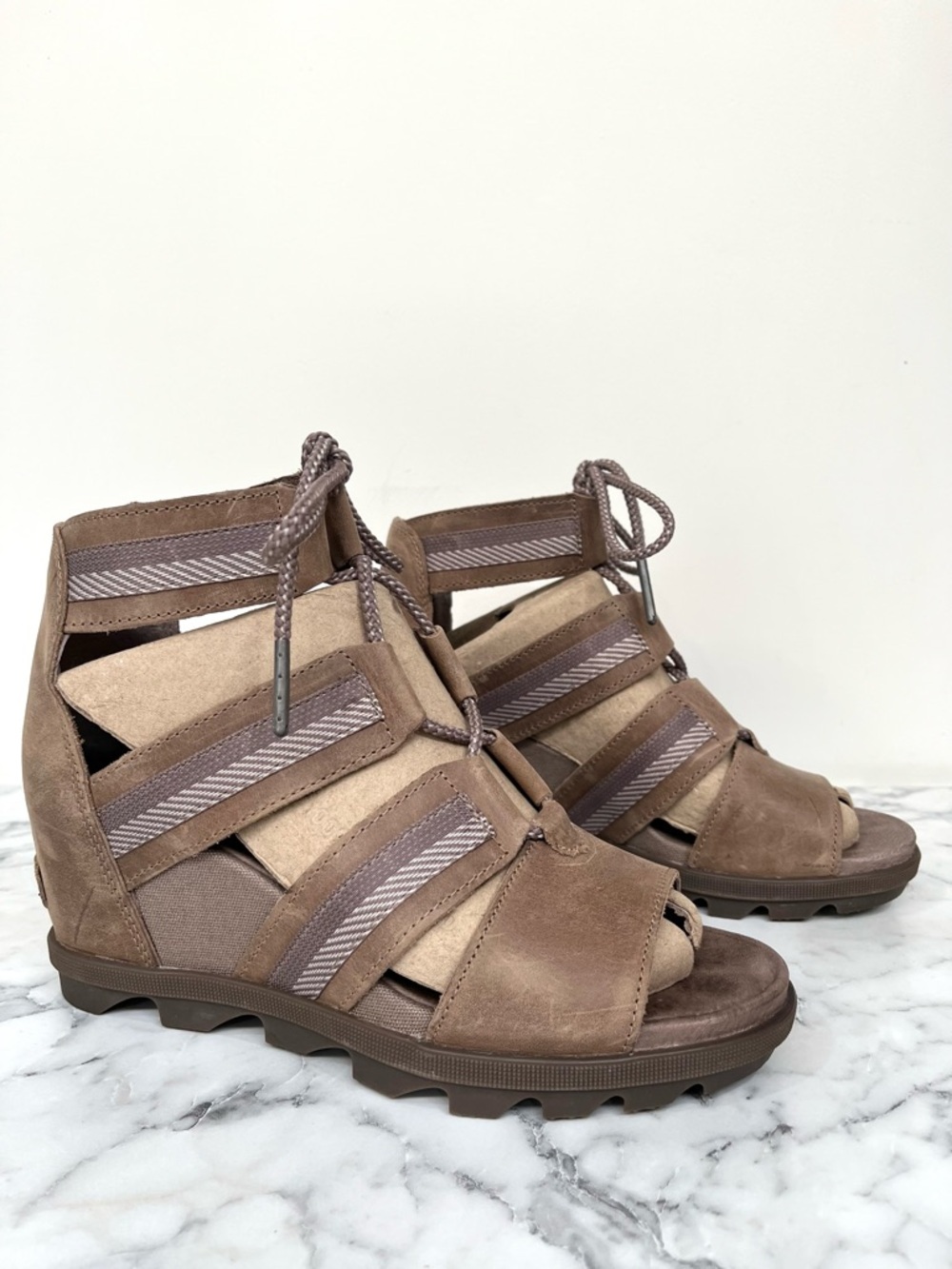 Sorel Joanie II Lace Up Wedge Leather Sandals In Ash Brown Taupe Tan Size 9